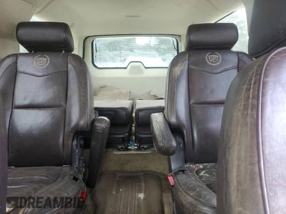 2010 Cadillac Escalade с VIN 1GYUCKEF0AR257443, выставлен на аукционе Copart как лот 47583955 с пробегом 288 887 миль миль и Списание • Salvage title. История ставок и продаж доступна на DreamBid. Изображение 10.