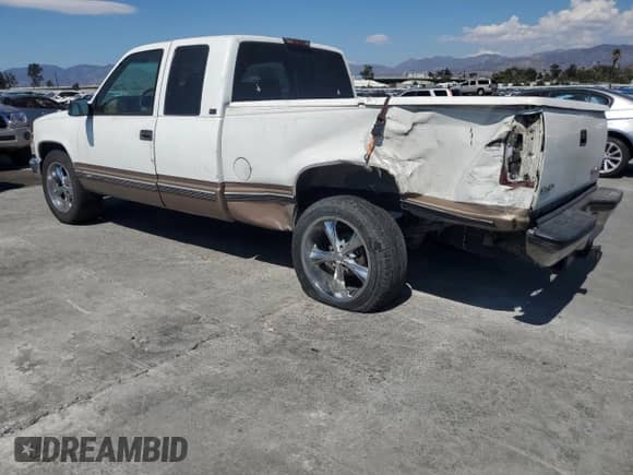 1995 GMC Sierra 1500 с VIN 2GTEC19K0S1502165, выставлен на аукционе Copart как лот 80825185 с пробегом 299 956 миль миль и Списание • Salvage title. История ставок и продаж доступна на DreamBid. Изображение 2.