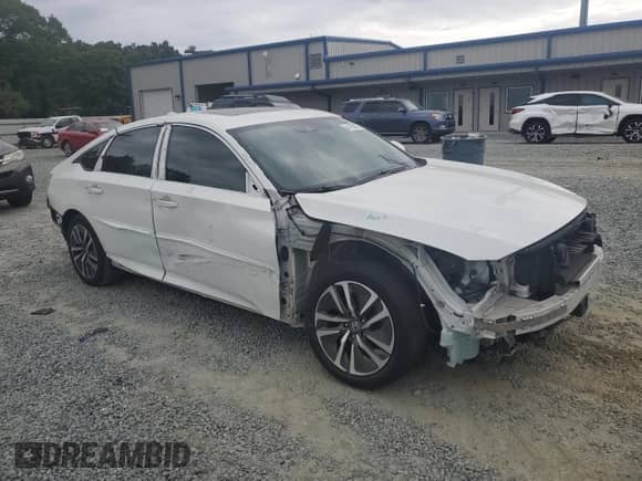 2018 Honda Accord Touring with VIN 1HGCV3F93JA014171, listed as a Copart auction lot 84190075 with 42,589 mi miles and Salvage title. Bid and sale history available at DreamBid. Image 4.
