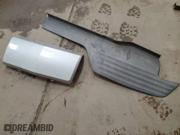 2004 Cadillac Escalade EXT with VIN 3GYEK62N54G242242, listed as a Copart auction lot 59106135 with 178,693 mi miles and Clean title. Bid and sale history available at DreamBid. Image 12.