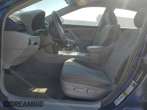 2008 Toyota Camry LE с VIN 4T1BE46K98U228573, выставлен на аукционе Copart как лот 80691455 с пробегом 228 674 миль миль и Чистый • Clean title. История ставок и продаж доступна на DreamBid. Изображение 7.