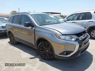 2020 Mitsubishi Outlander SE z VIN JA4AD3A39LZ034984, wystawiony jako IAAI lot #42431048 z przebiegiem 102 314 mil mil oraz . Historia ofert i sprzedaży dostępna na DreamBid. Obrazek 1.