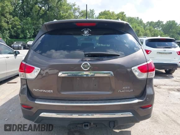 2015 Nissan Pathfinder SL с VIN 5N1AR2MMXFC612115, выставлен на аукционе IAAI как лот 42959820 с пробегом 121 624 миль миль и . История ставок и продаж доступна на DreamBid. Изображение 16.