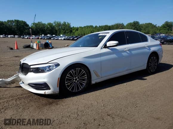 2019 BMW 5 Series 530i xDrive z VIN WBAJA7C5XKWC77790, wystawiony jako Copart lot #61761925 z przebiegiem 75 583 mil mil oraz Szkoda całkowita • Salvage title. Historia ofert i sprzedaży dostępna na DreamBid. Obrazek 1.