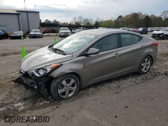 2013 Hyundai Elantra Limited с VIN 5NPDH4AE6DH388534, выставлен на аукционе Copart как лот 70085625 с пробегом 255 453 миль миль и Списание • Salvage title. История ставок и продаж доступна на DreamBid. Изображение 1.