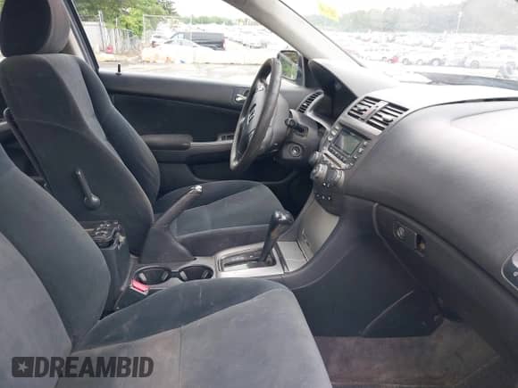 2004 Honda Accord EX with VIN 1HGCM56764A125766, listed as a IAAI auction lot 42571331 with 350,529 mi miles and . Bid and sale history available at DreamBid. Image 5.