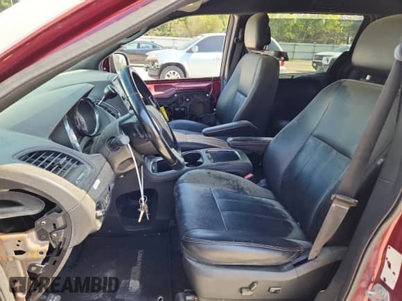 2019 Dodge Grand Caravan GT with VIN 2C4RDGEG7KR535460, listed as a Copart auction lot 66539915 with 217,118 mi miles and Clean title. Bid and sale history available at DreamBid. Image 7.