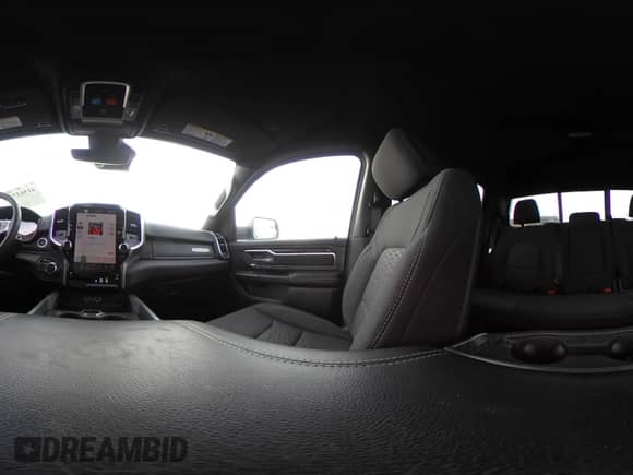 2025 Ram 1500 Lone Star z VIN 1C6RRFFG1SN537641, wystawiony jako IAAI lot #41563794 z przebiegiem 11 488 mil mil oraz . Historia ofert i sprzedaży dostępna na DreamBid. Obrazek 19.