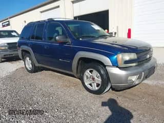2003 Chevrolet TrailBlazer LS with VIN 1GNDS13S332336692, listed as a IAAI auction lot 43453535 with 297,295 mi miles and . Bid and sale history available at DreamBid. Image 1.