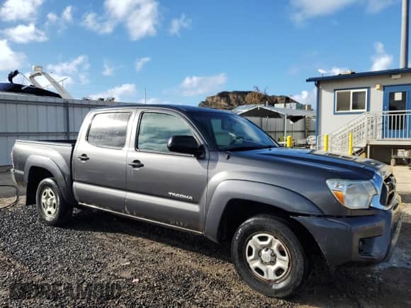 2013 Toyota Tacoma z VIN 5TFJX4CN4DX024331, wystawiony jako Copart lot #47500905 z przebiegiem 131 421 mil mil oraz Czysty tytuł • Clean title. Historia ofert i sprzedaży dostępna na DreamBid. Obrazek 4.
