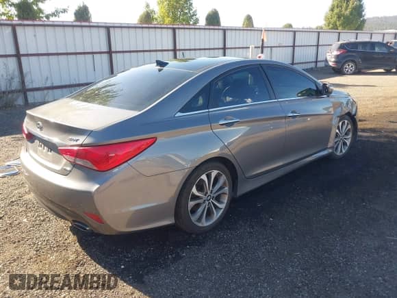 2014 Hyundai Sonata Limited z VIN 5NPEC4AB2EH828372, wystawiony jako IAAI lot #43029344 z przebiegiem 96 316 mil mil oraz . Historia ofert i sprzedaży dostępna na DreamBid. Obrazek 4.