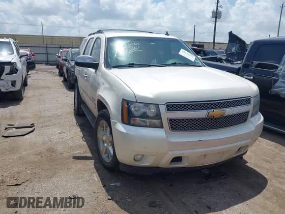 2013 Chevrolet Tahoe LTZ с VIN 1GNSCCE01DR115533, выставлен на аукционе IAAI как лот 42515922 с пробегом 175 078 миль миль и . История ставок и продаж доступна на DreamBid. Изображение 1.