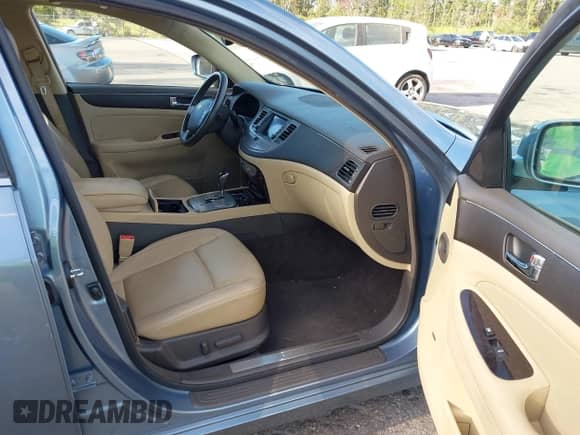 2011 Hyundai Genesis с VIN KMHGC4DE7BU134725, выставлен на аукционе IAAI как лот 43133073 с пробегом 89 546 миль миль и . История ставок и продаж доступна на DreamBid. Изображение 5.