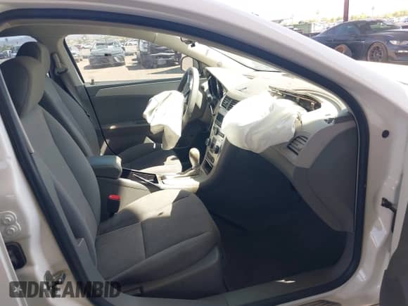 2008 Chevrolet Malibu 1LS с VIN 1G1ZG57B88F186654, выставлен на аукционе IAAI как лот 42955042 с пробегом 71 703 миль миль и . История ставок и продаж доступна на DreamBid. Изображение 5.