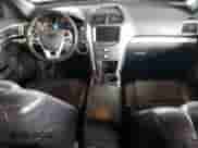 2012 Ford Explorer XLT z VIN 1FMHK7D84CGA09023, wystawiony jako Copart lot #82465245 z przebiegiem 145 391 mil mil oraz Szkoda całkowita • Salvage title. Historia ofert i sprzedaży dostępna na DreamBid. Obrazek 8.