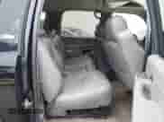 2005 Chevrolet Suburban LT z VIN 3GNEC16Z05G176582, wystawiony jako IAAI lot #43053269 z przebiegiem 282 633 mil mil oraz . Historia ofert i sprzedaży dostępna na DreamBid. Obrazek 8.