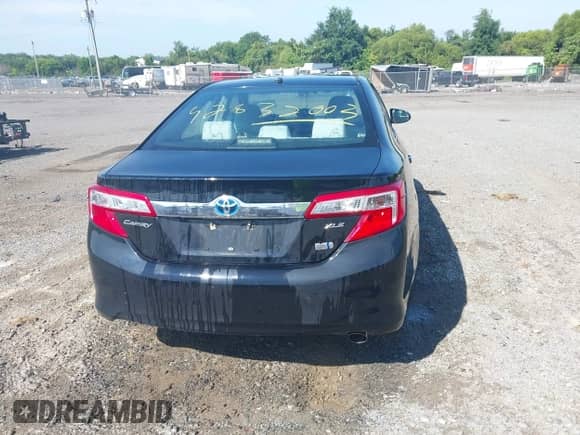 2013 Toyota Camry LE z VIN 4T1BD1FK1DU071049, wystawiony jako IAAI lot #42832003 z przebiegiem 156 477 mil mil oraz . Historia ofert i sprzedaży dostępna na DreamBid. Obrazek 16.