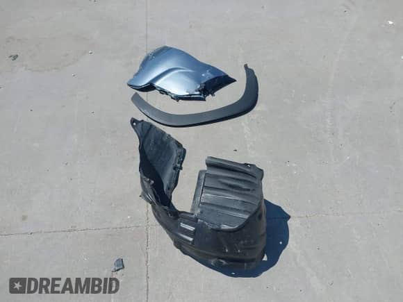 2025 Toyota Corolla Cross L with VIN 7MUAAAAG4SV120764, listed as a IAAI auction lot 43127261 with 6,567 mi miles and . Bid and sale history available at DreamBid. Image 12.