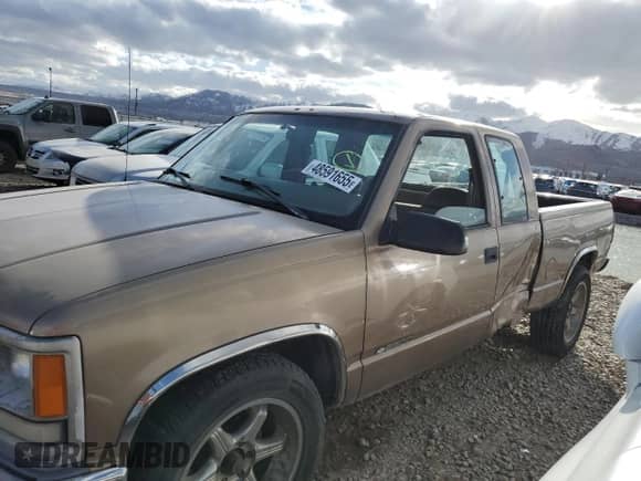 1997 Chevrolet Silverado 2500 с VIN 1GCFC29R9VE260969, выставлен на аукционе Copart как лот 48591655 с пробегом 191 498 миль миль и Списание • Salvage title. История ставок и продаж доступна на DreamBid. Изображение 1.