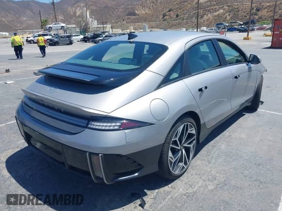 2024 Hyundai Ioniq 6 SEL с VIN KMHM34AA4RA070269, выставлен на аукционе IAAI как лот 42855283 с пробегом 11 088 миль миль и . История ставок и продаж доступна на DreamBid. Изображение 4.