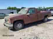1998 GMC Sierra 1500 z VIN 1GTEC14W2WZ550452, wystawiony jako Copart lot #62010275 z przebiegiem 214 269 mil mil oraz Czysty tytuł • Clean title. Historia ofert i sprzedaży dostępna na DreamBid. Obrazek 1.