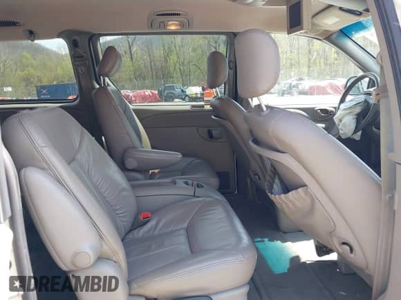 2001 Dodge Caravan ES with VIN 2B4GP54L11R322680, listed as a IAAI auction lot 42027676 with 178,265 mi miles and . Bid and sale history available at DreamBid. Image 8.