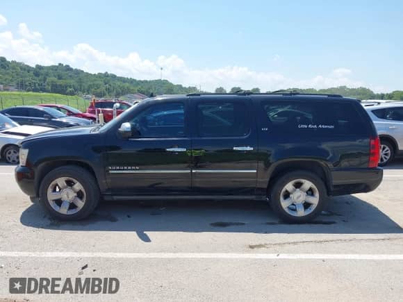2014 Chevrolet Suburban LTZ с VIN 1GNSCKE00ER178084, выставлен на аукционе IAAI как лот 42769026 с пробегом Не указан миль и . История ставок и продаж доступна на DreamBid. Изображение 14.