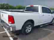 2018 Ram 1500 Big Horn с VIN 1C6RR6TT0JS160558, выставлен на аукционе IAAI как лот 42960290 с пробегом 185 627 миль миль и . История ставок и продаж доступна на DreamBid. Изображение 4.