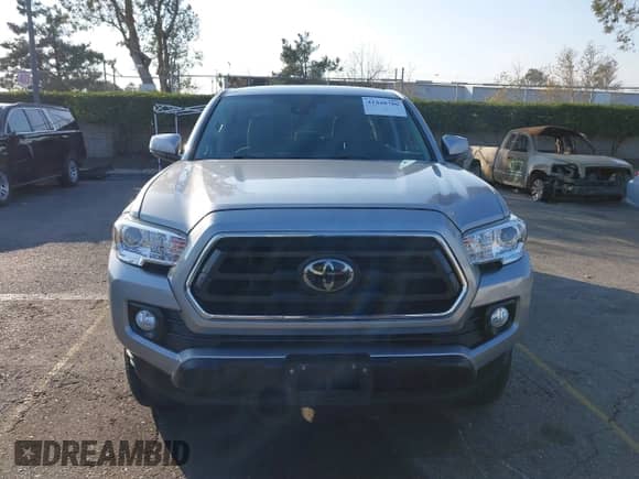 2020 Toyota Tacoma SR5 с VIN 3TMBZ5DN5LM025818, выставлен на аукционе IAAI как лот 41448780 с пробегом 38 136 миль миль и . История ставок и продаж доступна на DreamBid. Изображение 12.