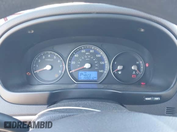 2011 Hyundai Santa Fe GLS z VIN 5XYZGDAB2BG083969, wystawiony jako IAAI lot #43480300 z przebiegiem 149 012 mil mil oraz . Historia ofert i sprzedaży dostępna na DreamBid. Obrazek 7.