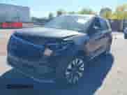 2025 Ford Explorer Platinum с VIN 1FMUK8HH9SGB64633, выставлен на аукционе IAAI как лот 43480747 с пробегом 8 649 миль миль и . История ставок и продаж доступна на DreamBid. Изображение 2.