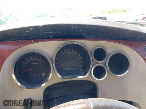 2008 Toyota Tundra with VIN 5TFDV54118X037712, listed as a IAAI auction lot 42017616 with Not provided miles and . Bid and sale history available at DreamBid. Image 7.