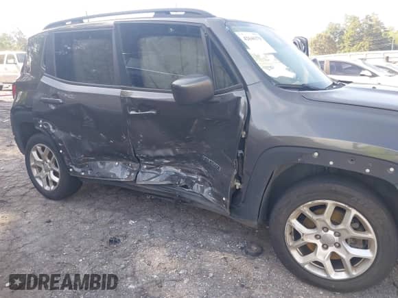 2018 Jeep Renegade Latitude with VIN ZACCJABB7JPJ62571, listed as a IAAI auction lot 42646379 with 152,846 mi miles and . Bid and sale history available at DreamBid. Image 6.