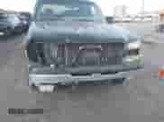 2005 Chevrolet Silverado 1500 LS z VIN 2GCEC13T751334286, wystawiony jako IAAI lot #41183917 z przebiegiem 229 192 mil mil oraz . Historia ofert i sprzedaży dostępna na DreamBid. Obrazek 6.