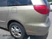 2004 Toyota Sienna XLE z VIN 5TDBA22C84S017737, wystawiony jako IAAI lot #42777025 z przebiegiem 174 665 mil mil oraz . Historia ofert i sprzedaży dostępna na DreamBid. Obrazek 14.