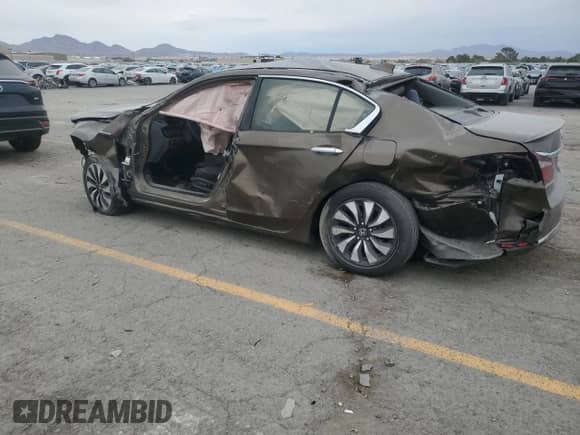 2017 Honda Accord с VIN JHMCR6F31HC010536, выставлен на аукционе Copart как лот 70928125 с пробегом Не указан миль и Списание • Salvage title. История ставок и продаж доступна на DreamBid. Изображение 2.