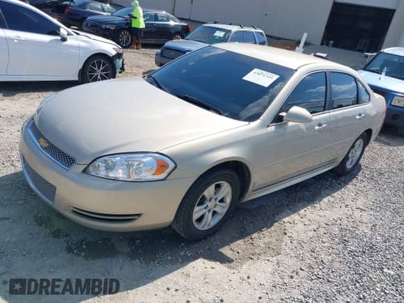 2012 Chevrolet Impala LS Fleet z VIN 2G1WF5E31C1280408, wystawiony jako IAAI lot #43071325 z przebiegiem 145 311 mil mil oraz . Historia ofert i sprzedaży dostępna na DreamBid. Obrazek 2.