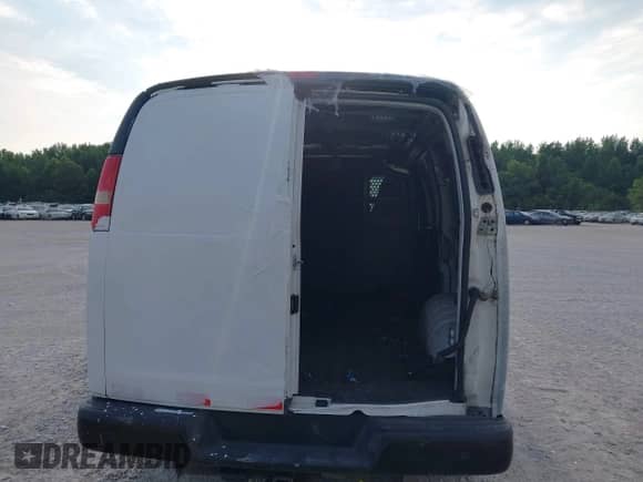 2016 Chevrolet Express Cargo с VIN 1GCWGAFFXG1338551, выставлен на аукционе IAAI как лот 42721030 с пробегом 230 976 миль миль и . История ставок и продаж доступна на DreamBid. Изображение 17.