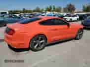 2016 Ford Mustang V6 z VIN 1FA6P8AM5G5211705, wystawiony jako Copart lot #81106835 z przebiegiem 80 584 mil mil oraz Czysty tytuł • Clean title. Historia ofert i sprzedaży dostępna na DreamBid. Obrazek 3.