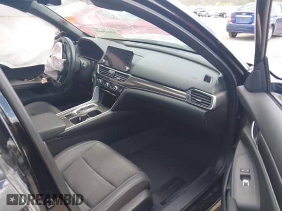 2022 Honda Accord Sport z VIN 1HGCV2F35NA021361, wystawiony jako IAAI lot #43045660 z przebiegiem 48 359 mil mil oraz . Historia ofert i sprzedaży dostępna na DreamBid. Obrazek 5.