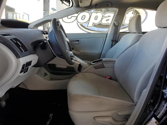 2013 Toyota Prius Three z VIN JTDKN3DU2D5633052, wystawiony jako Copart lot #85755415 z przebiegiem 145 820 mil mil oraz Czysty tytuł • Clean title. Historia ofert i sprzedaży dostępna na DreamBid. Obrazek 7.