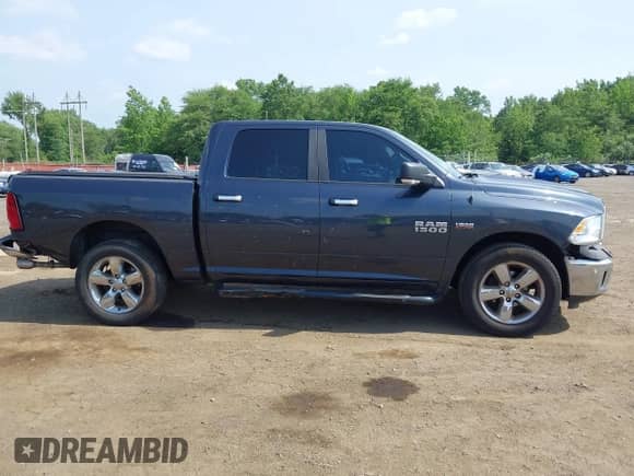 2017 Ram 1500 Big Horn z VIN 1C6RR7LT3HS870991, wystawiony jako IAAI lot #42559738 z przebiegiem 125 003 mil mil oraz . Historia ofert i sprzedaży dostępna na DreamBid. Obrazek 13.