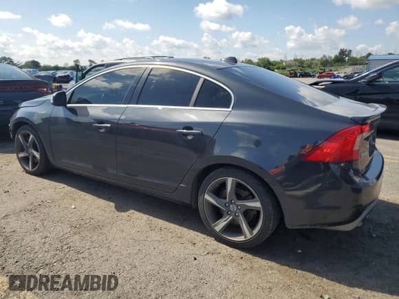 2013 Volvo S60 T6 R-Design Platinum с VIN YV1902FH2D2174043, выставлен на аукционе Copart как лот 64599995 с пробегом 161 918 миль миль и Списание • Salvage title. История ставок и продаж доступна на DreamBid. Изображение 2.