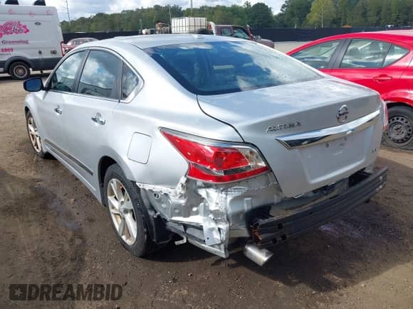 2015 Nissan Altima S z VIN 1N4AL3AP1FC186086, wystawiony jako IAAI lot #43347933 z przebiegiem 143 688 mil mil oraz . Historia ofert i sprzedaży dostępna na DreamBid. Obrazek 3.
