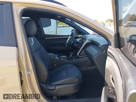 2023 Hyundai Santa Cruz Limited z VIN 5NTJEDAF6PH071136, wystawiony jako IAAI lot #42913930 z przebiegiem 33 057 mil mil oraz . Historia ofert i sprzedaży dostępna na DreamBid. Obrazek 5.