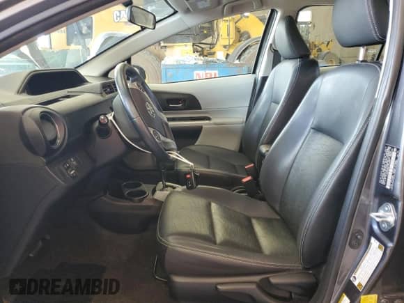 2014 Toyota Prius One z VIN JTDKDTB32E1074995, wystawiony jako Copart lot #69128805 z przebiegiem 110 156 mil mil oraz Szkoda całkowita • Salvage title. Historia ofert i sprzedaży dostępna na DreamBid. Obrazek 7.