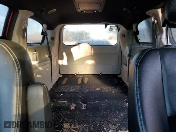 2014 Dodge Grand Caravan SXT 30th Anniversary with VIN 2C4RDGCG2ER462554, listed as a Copart auction lot 86085115 with 101,691 mi miles and Salvage title. Bid and sale history available at DreamBid. Image 10.