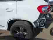 2017 Volkswagen Tiguan Sport с VIN WVGUV7AX8HW509698, выставлен на аукционе IAAI как лот 41705583 с пробегом 41 916 миль миль и . История ставок и продаж доступна на DreamBid. Изображение 19.