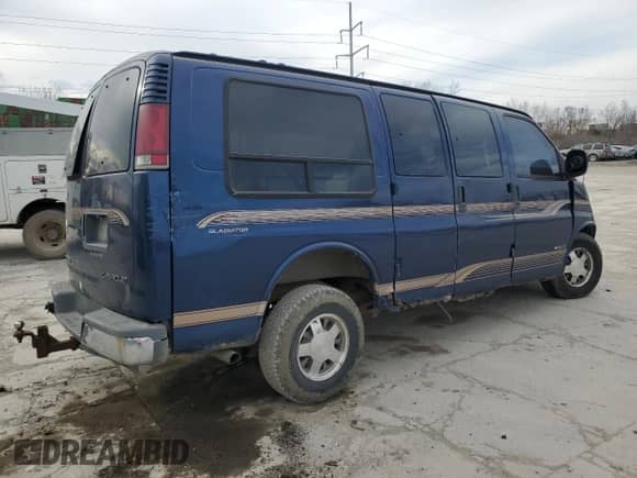 2000 Chevrolet Express Cargo YF7 z VIN 1GBFG15R5Y1109387, wystawiony jako Copart lot #48850655 z przebiegiem 176 057 mil mil oraz Szkoda całkowita • Salvage title. Historia ofert i sprzedaży dostępna na DreamBid. Obrazek 3.