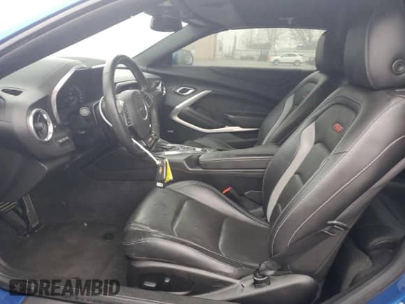 2018 Chevrolet Camaro 2SS с VIN 1G1FH3D79J0110485, выставлен на аукционе Copart как лот 43199445 с пробегом 38 636 миль миль и Списание • Salvage title. История ставок и продаж доступна на DreamBid. Изображение 7.